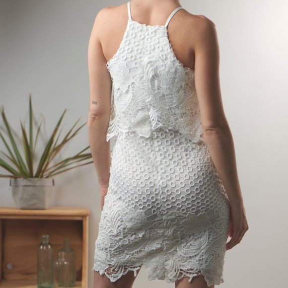 SOLD OUT 🏷 REVOLVE BB Dakota Lace Halter Dress - Picture 4 of 6